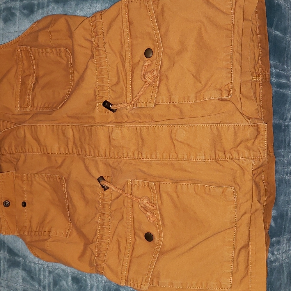 Love Tree sleeveless utility vest with hood in mustard - Picture 6 of 7